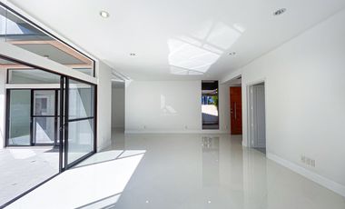 Classy Contemporary House and Lot For Sale in Ayala Southvale Sonera, Las Pinas City