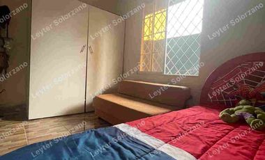 vendo casa Urb Madrid