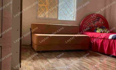 vendo casa Urb Madrid
