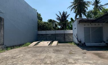 Land on Saleh Sungkar Road, suitable for business.