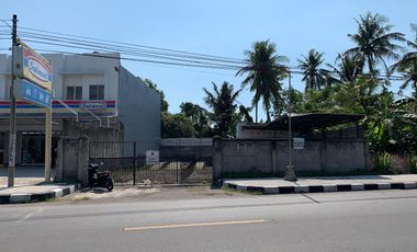 Land on Saleh Sungkar Road, suitable for business.