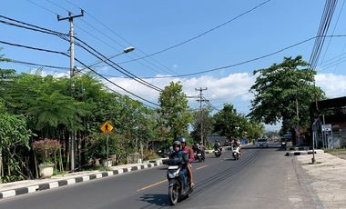 Land on Saleh Sungkar Road, suitable for business.