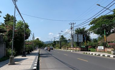 Land on Saleh Sungkar Road, suitable for business.