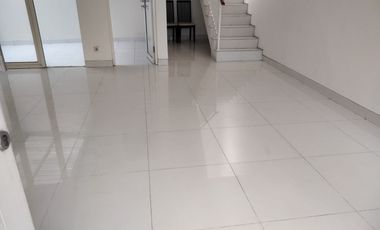 Rumah area Grand Pakuwon Adelaide Minimalis Hadap Selatan