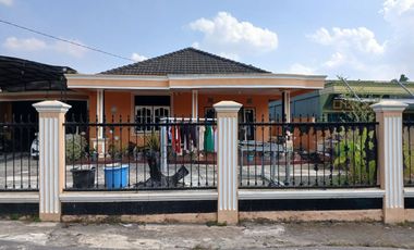 DIJUAL RUMAH BONUS BEDENG 4 PINTU JALAN SUKAKARYA II SAKO PALEMBANG