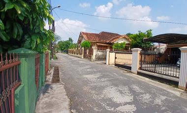 DIJUAL RUMAH BONUS BEDENG 4 PINTU JALAN SUKAKARYA II SAKO PALEMBANG
