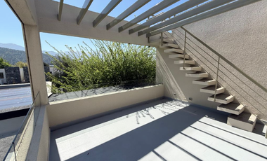 Casa Mediterránea Muy Iluminada En Exclusivo Condominio