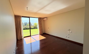 Casa Mediterránea Muy Iluminada En Exclusivo Condominio