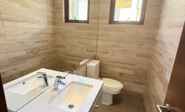 Casa Mediterránea Muy Iluminada En Exclusivo Condominio