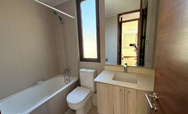 Casa Mediterránea Muy Iluminada En Exclusivo Condominio