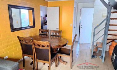 Se Vende Funcional y Amplia casa de dos pisos, Villa Los Canelos, comuna de Quillota