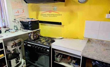 Se Vende Funcional y Amplia casa de dos pisos, Villa Los Canelos, comuna de Quillota