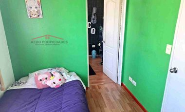 Se Vende Funcional y Amplia casa de dos pisos, Villa Los Canelos, comuna de Quillota