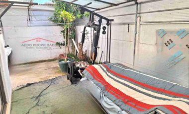 Se Vende Funcional y Amplia casa de dos pisos, Villa Los Canelos, comuna de Quillota