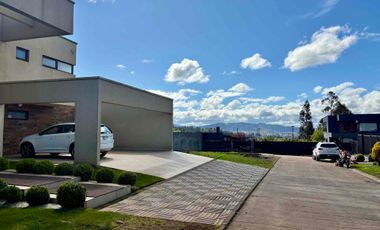 Terreno residencial en condominio privado, Lomas del Carmen