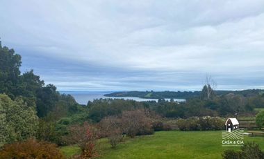 Casa en Puerto Octay con 4 dormitorios y 2 baños