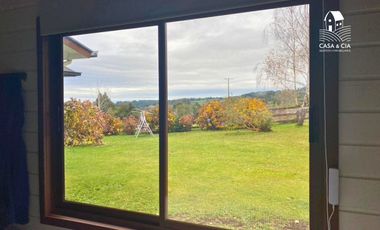 Casa en Puerto Octay con 4 dormitorios y 2 baños