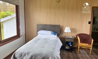 Casa en Puerto Octay con 4 dormitorios y 2 baños