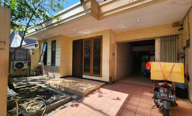 rumah jalan raya cocok buat kantor surabaya barat darmo2an dekat hr muhamand