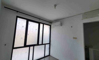 royal residence rumah 2 lantai minimalis surabaya barat wiyung