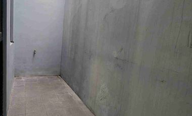 royal residence rumah 2 lantai minimalis surabaya barat wiyung