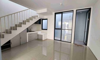 royal residence rumah 2 lantai minimalis surabaya barat wiyung