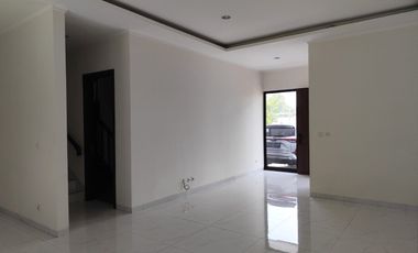 Rumah Megah nan Cantik di Suvarna Sutera Eldora Tangerang L2-240333