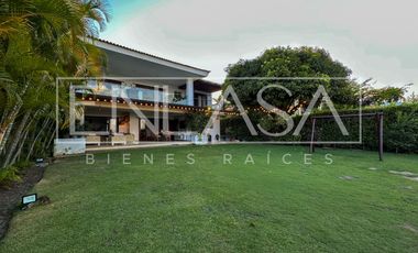 Arriendo Casa Campestre en Ciudad Jardín Cali