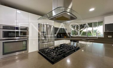 Arriendo Casa Campestre en Ciudad Jardín Cali