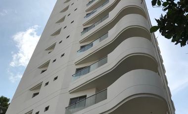 Apartamento de 3 alcobas mas alcoba de servicio por el Golf
