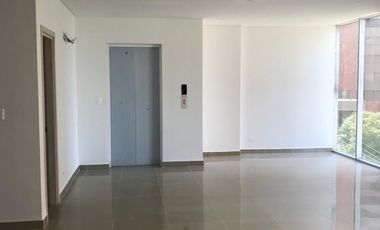 Apartamento de 3 alcobas mas alcoba de servicio por el Golf