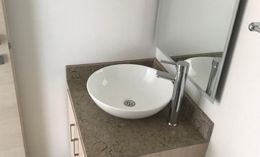 Apartamento de 3 alcobas mas alcoba de servicio por el Golf