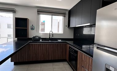 Se renta departamento amueblado a 5 min de Juriquilla (Privalia) vig. 24/7 2 estacionamientos!!