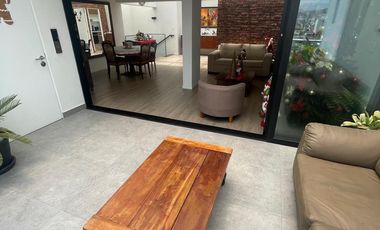 🏡 Venta de Precioso Dúplex de Estreno con Terraza – Surco