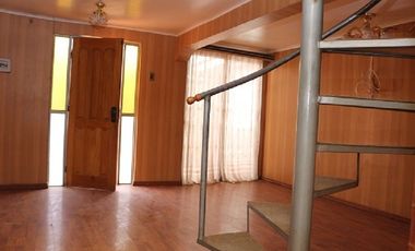 Se arrienda cómoda casa de dos pisos Villa Edwin Rowe, Calama