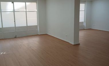 Arriendo oficina Metro Universidad de Chile moderna