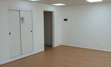 Arriendo oficina Metro Universidad de Chile moderna