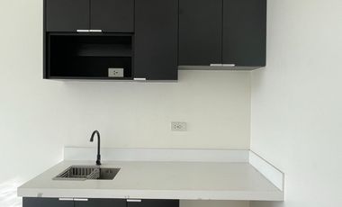 Elegant Condo in University of Santo Tomas - Pharmacy