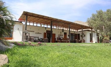 LUNAHUANA, CATAPALLA  VENTA DE HERMOSA CASA DE CAMPO CON PISCINA Y FRUTALES 2,726 M2