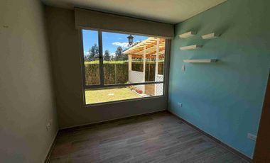 Casa venta con amplio pato en la Armenia Valle de los Chillos