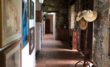 Rancho en venta 40 Hect. en Jilotepec Edo.Méx.privilegiado,Bella Ecología,casa colonial,caballerizas,3 presas de agua,delimitado, todos los servicios.