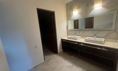 CASA EN VENTA EN VENTA EN EL YUCATAN COUNTRY CLUB