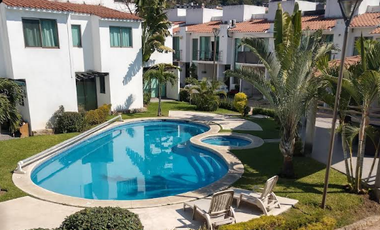 Casa en Recuperación Bancaria POSESION en Condominio El Palmar, Cuernavaca, Morelos POSESION