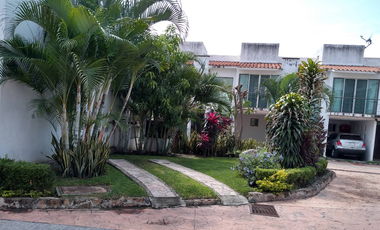 Casa en Recuperación Bancaria POSESION en Condominio El Palmar, Cuernavaca, Morelos POSESION