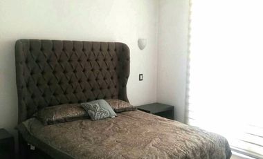 SE RENTA casa en Amberes Residencial