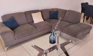 SE RENTA casa en Amberes Residencial