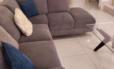 SE RENTA casa en Amberes Residencial