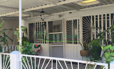 EN GIRARDOT - CUNDINAMARCA VENDEMOS CASA ESQUINERA EN EL CONJUNTO ALICANTE