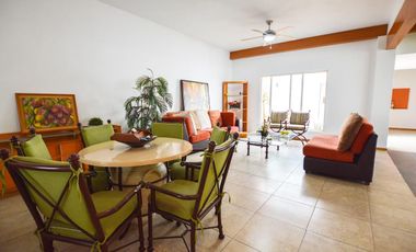 Distinguida y elegante residencia en la floresta, Ajijic