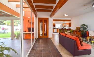 Distinguida y elegante residencia en la floresta, Ajijic